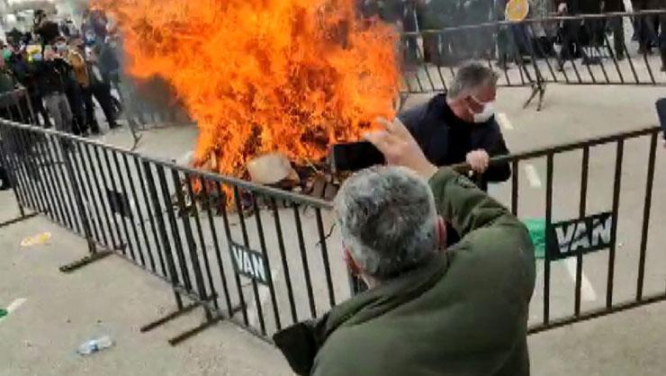 Van’daki nevruz kutlamasında korku dolu anlar Bir anda parladı