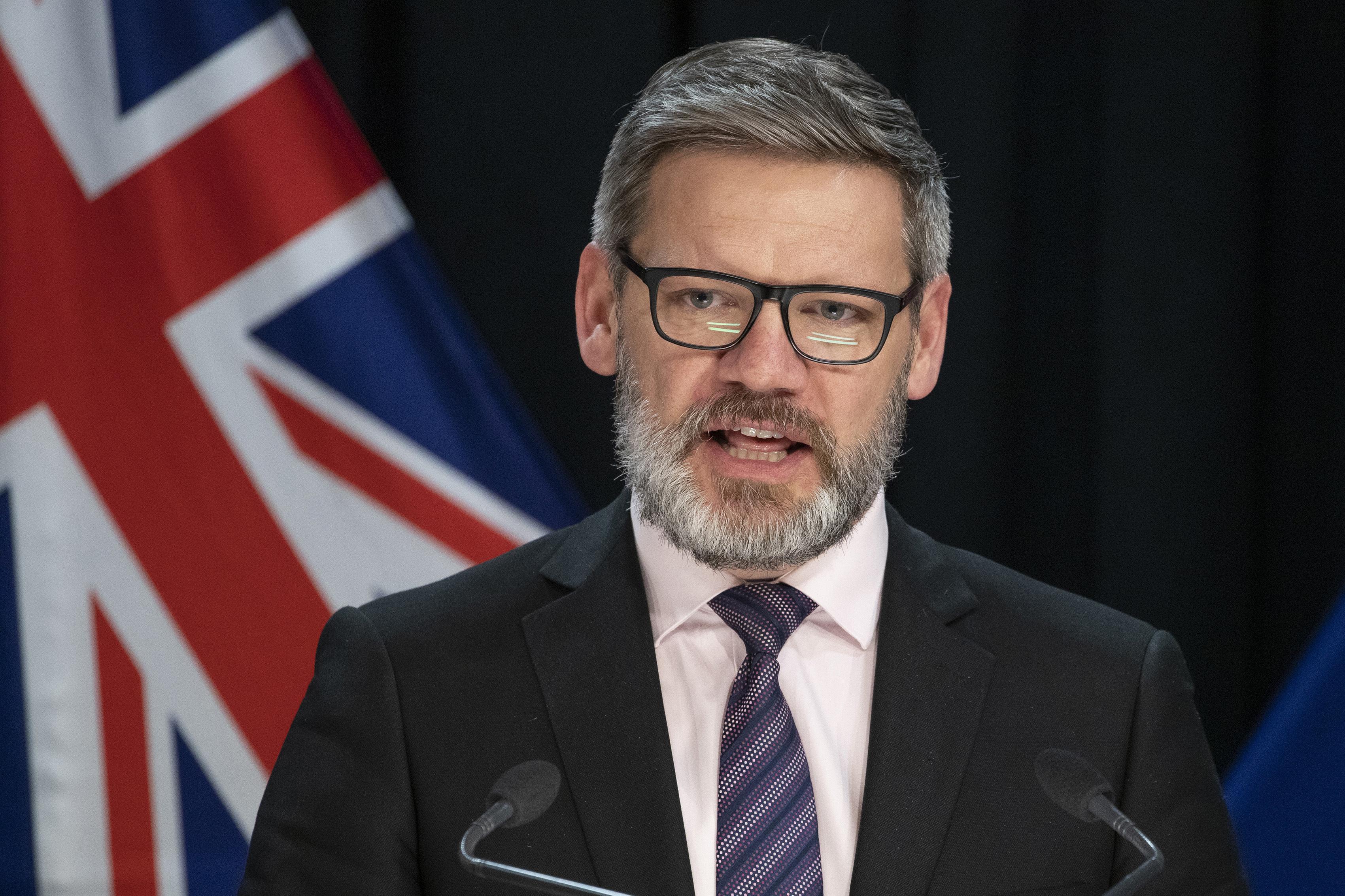 Yeni Zelanda Başbakanı Jacinda Ardern, yasak aşk yaşayan bakanı görevden aldı