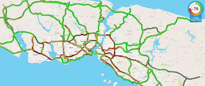 İstanbulda yağmurun da etkisiyle trafik yoğunluğu artıyor