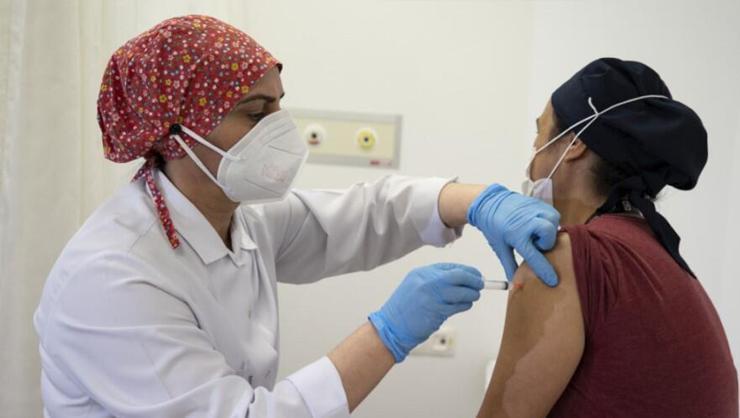 Profesör Kurugölden Çin aşısı yüzde 100 koruyacak mı sorusuna yanıt