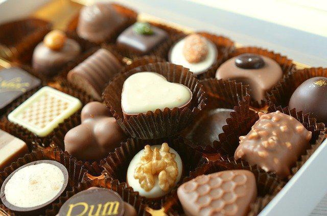 Çikolata yiyince neden mutlu oluruz