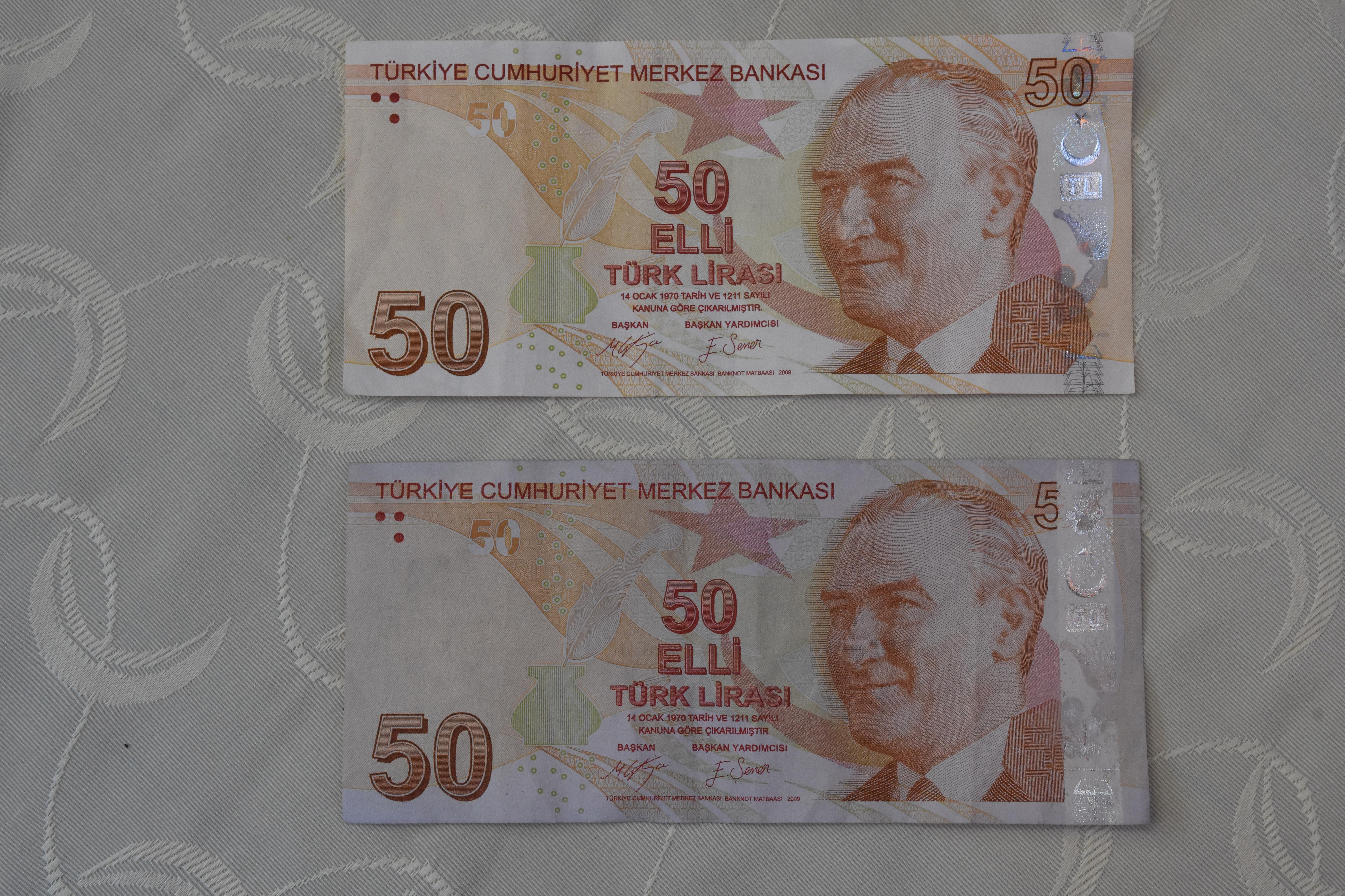 Elindeki 50 TLlik banknotla ilgili gerçeği öğrenen kadın tekliflere açık
