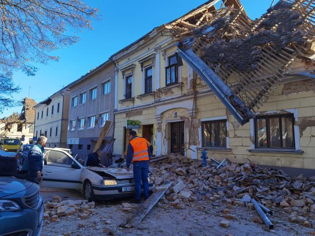 Hırvatistandaki 6.3 büyüklüğünde depremden 15 ülke etkilendi, çok sayıda bina yıkıldı
