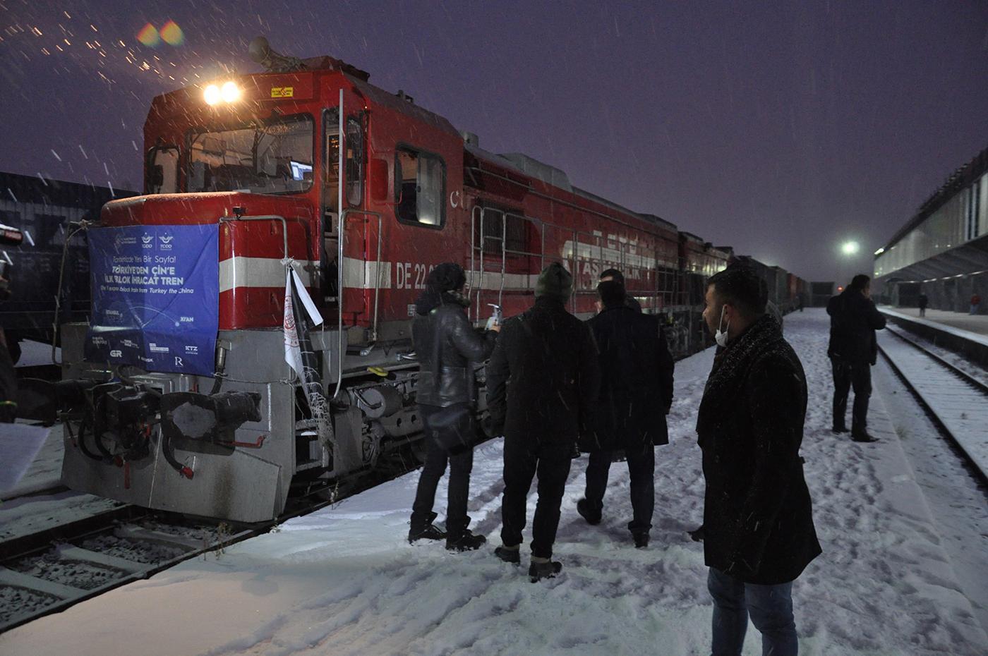 Türkiyeden Çine giden ilk ihracat treni Kars’ta