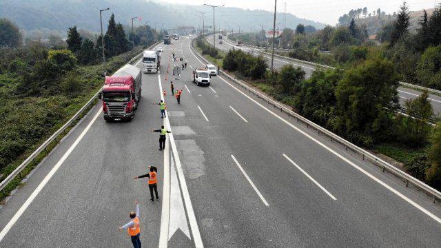 TEM Otoyolu Bolu Dağı Tüneli Ankara istikameti trafiğe kapatıldı