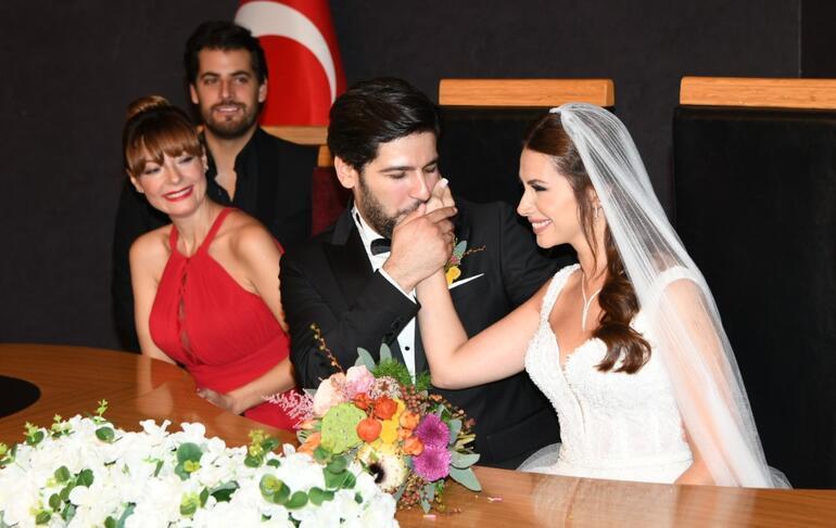 Begüm Birgören ile Mehmet Cemil nikah günü alyansı unutmuşlar