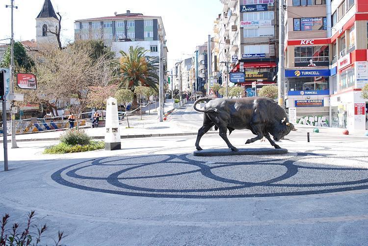 Sokağa çıkma yasağının ikinci gününde İstanbul sessizliğe büründü