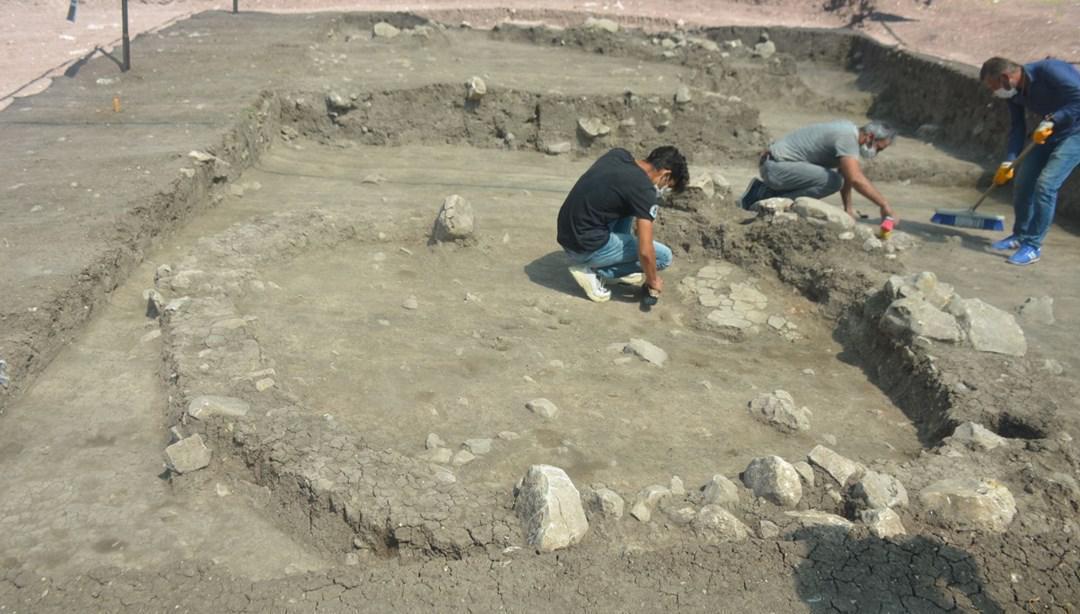 Bilecikte kazıda 8 bin 500 yıllık insan iskeleti bulundu