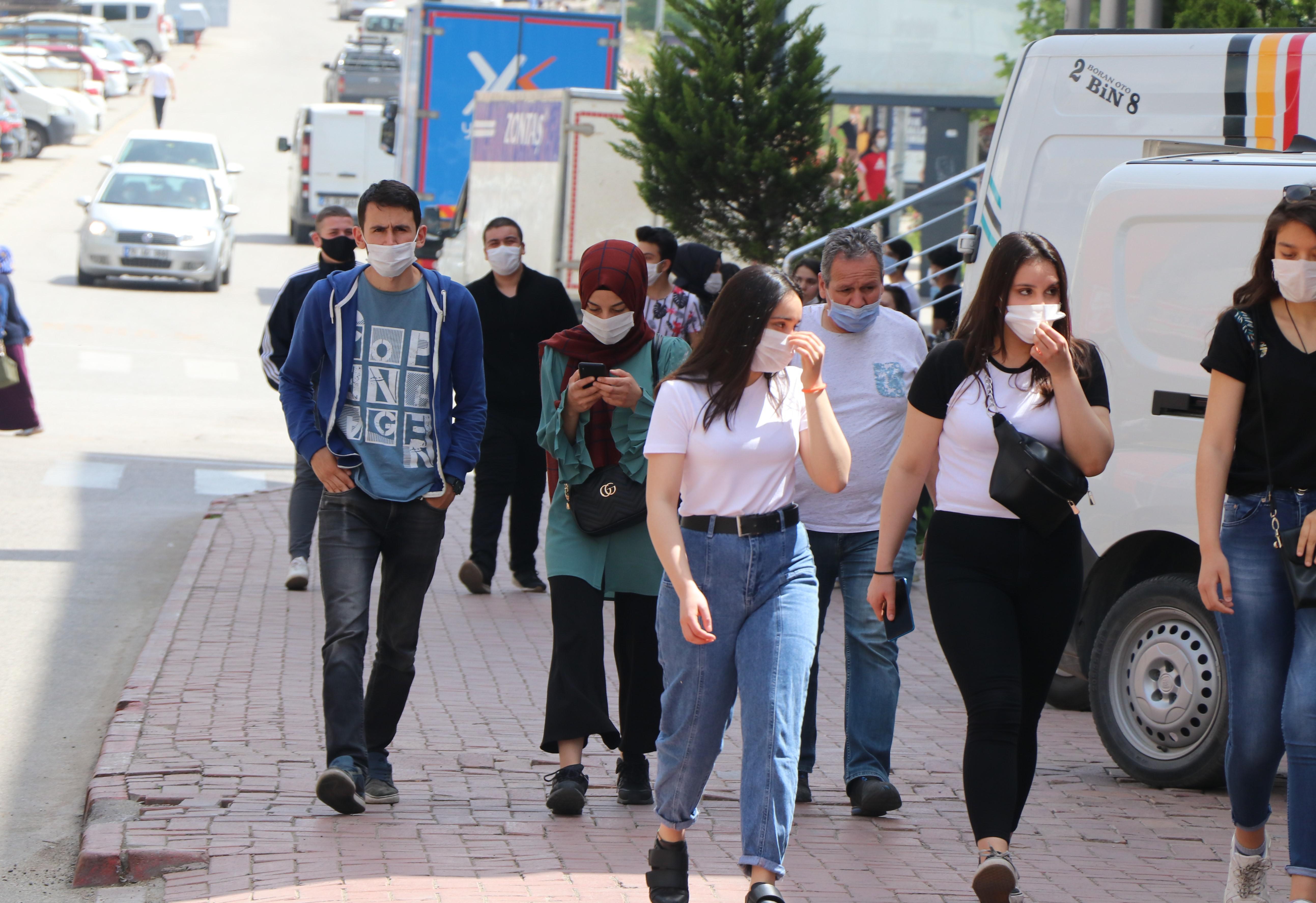 Türkiyede corona virüste son 24 saatte yaşananlar