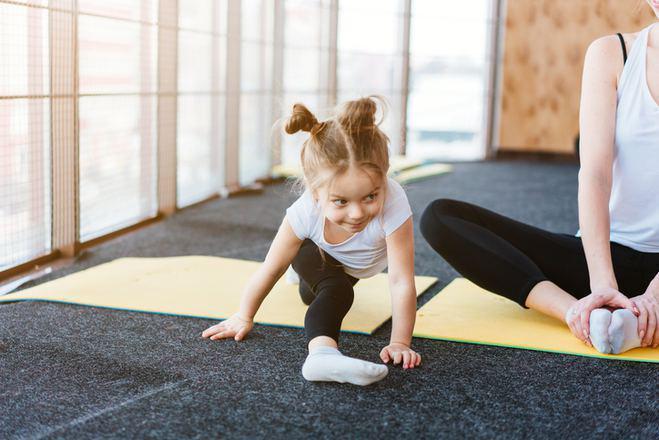 Dikkat eksikliğinin tedavisi için çocuk yogası