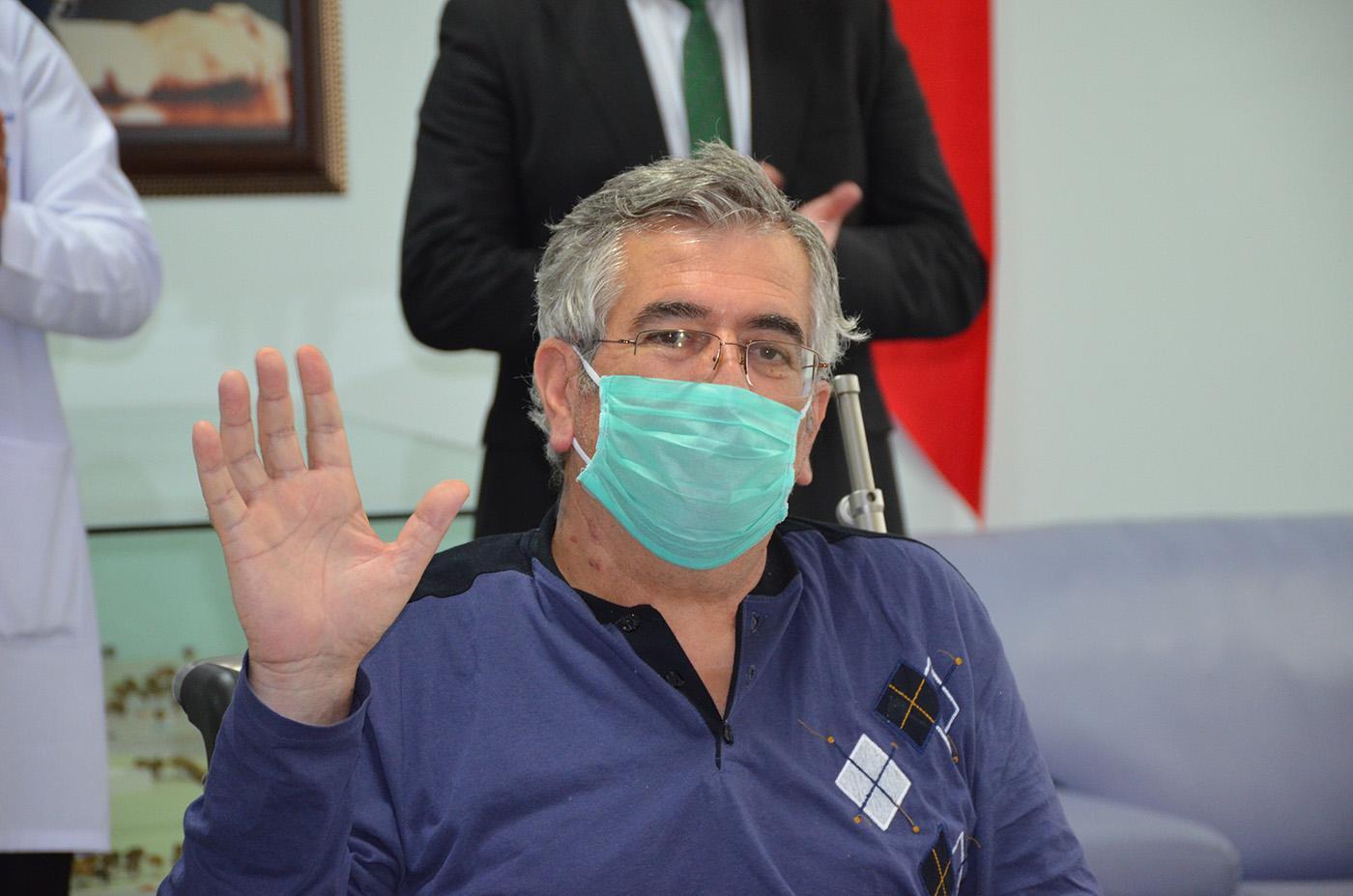 Türkiyede ilk plazma tedavisi uygulanan hasta taburcu edildi