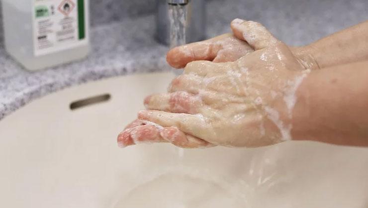 Sık yıkanan eller için uzmanından öneri