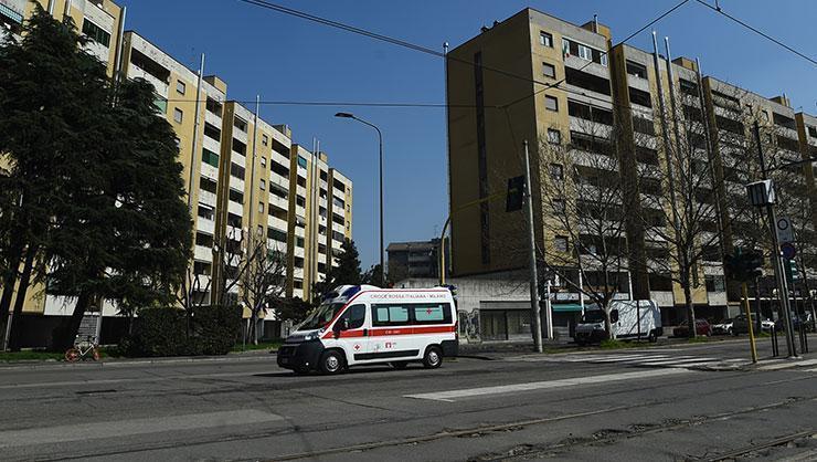 İtalya’da salgın nedeniyle bir günde en yüksek ölüm vakası kaydedildi