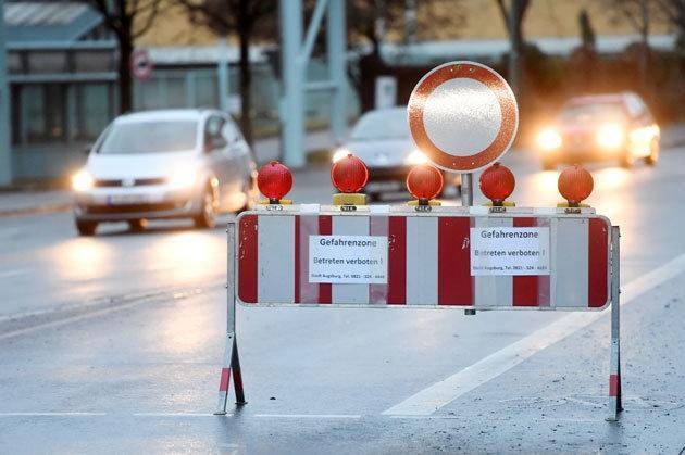 Almanyanın Augsburg kentinde 1,8 tonluk patlamamış bomba için büyük tahliye
