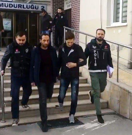 Bursada üzerlerinde uyuşturucu bulunan 5 kişi gözaltına alındı