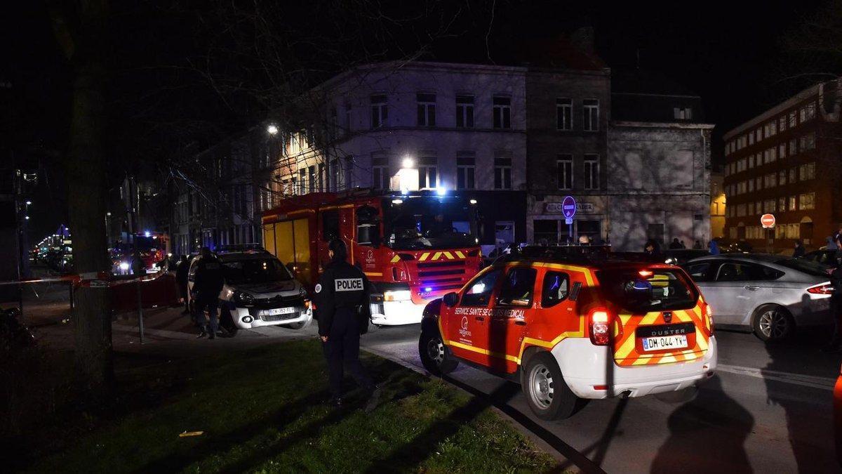Fransada metro istasyonuna ateş açıldı: Yaralılar var