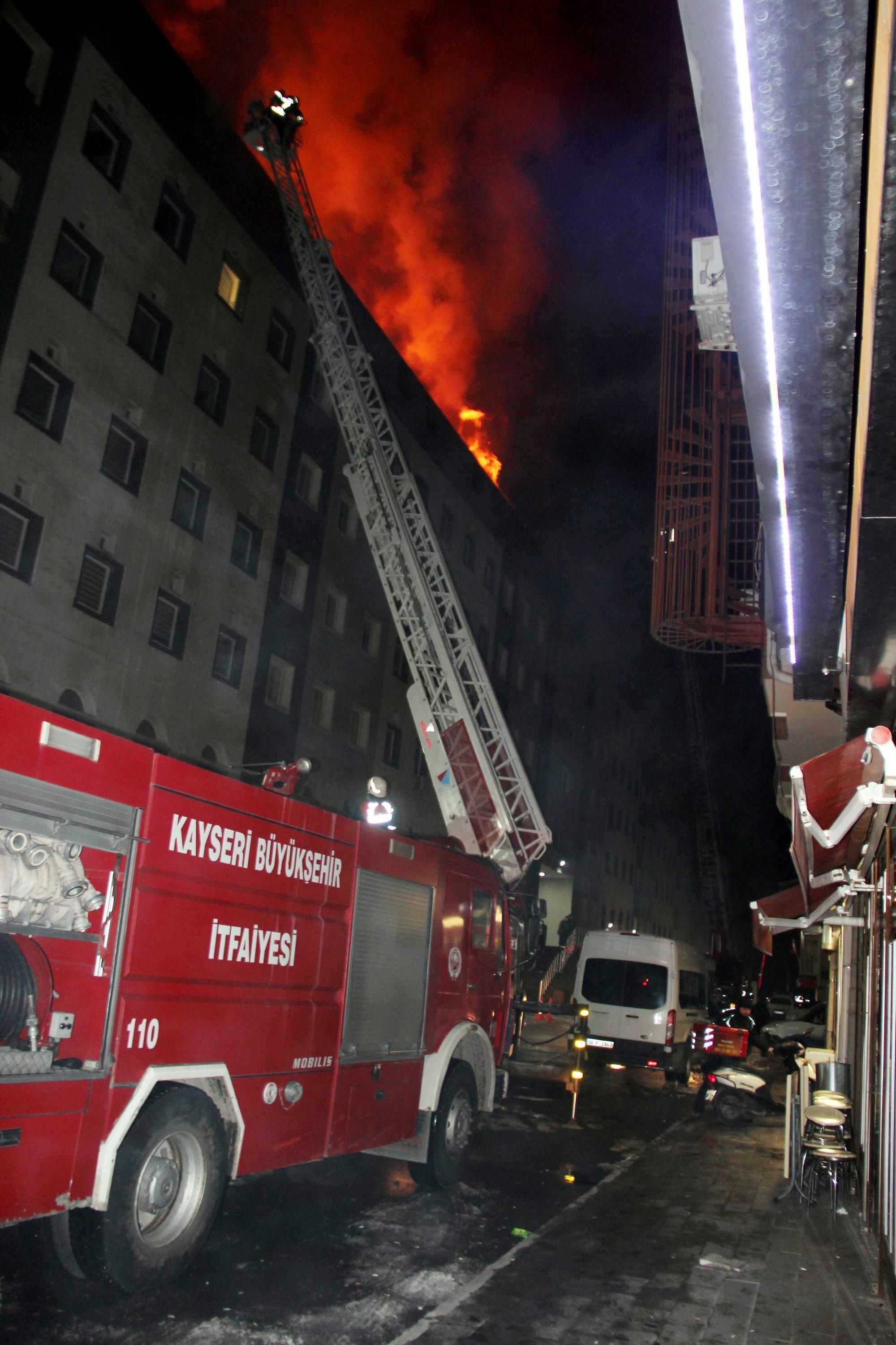 Kayseri Kocasinan Belediye binasında yangın