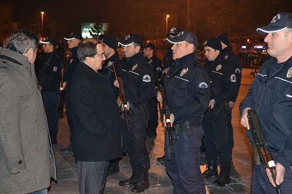 Sakaryada gece yarısı bin polisle tatbikat Halk sokağa döküldü