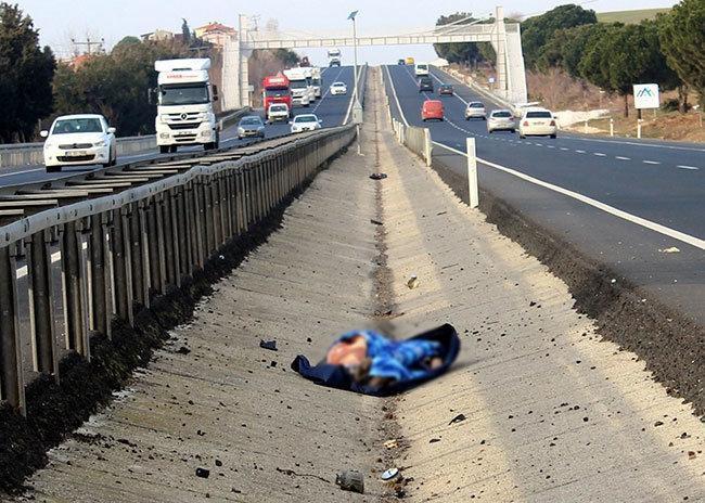 Lastiği patlayan otomobil takla attı: 1 ölü, 2 yaralı