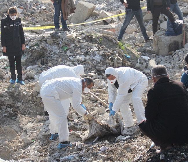 Adanada 2 kardeş ortaklarını işkence yapıp diri diri gömdü