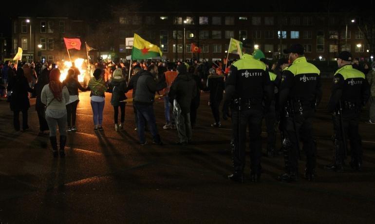 Hollanda, terör örgütü PKKnın yürüyüşüne izin verdi