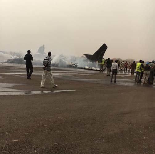 Güney Sudanda yolcu uçağı düştü