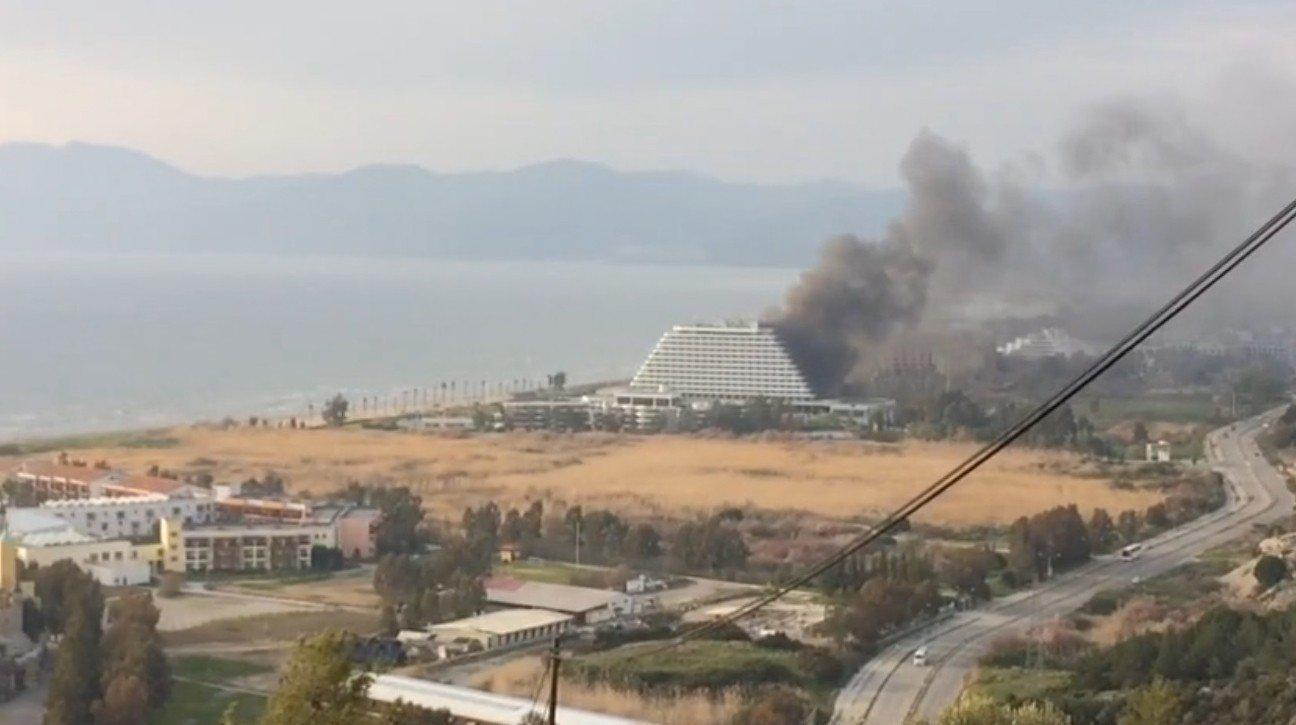 İzmir’de 5 yıldızlı otelde yangın