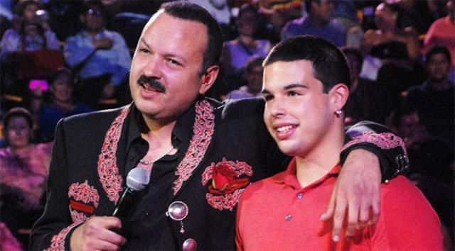 Ünlü şarkıcı Pepe Aguiların oğlu insan kaçakçılığından tutuklandı