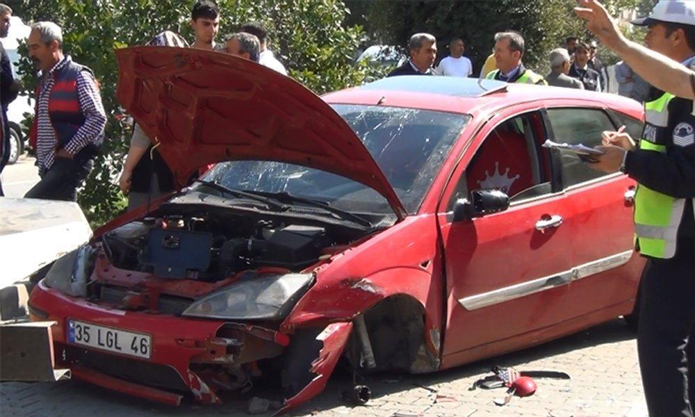 İzmir’de feci kaza: 2’si ağır 7 yaralı