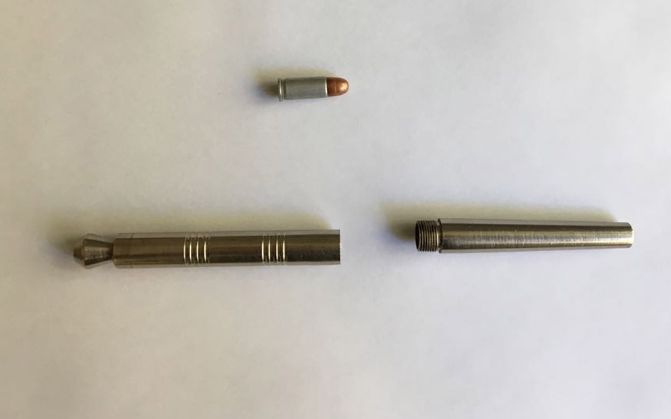 Bayrampaşa’da yapılan operasyonda kalem şeklinde suikast silahı ele geçirildi