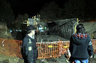 Yüksek hızlı tren hattında köprü inşaatı çöktü: 7 yaralı