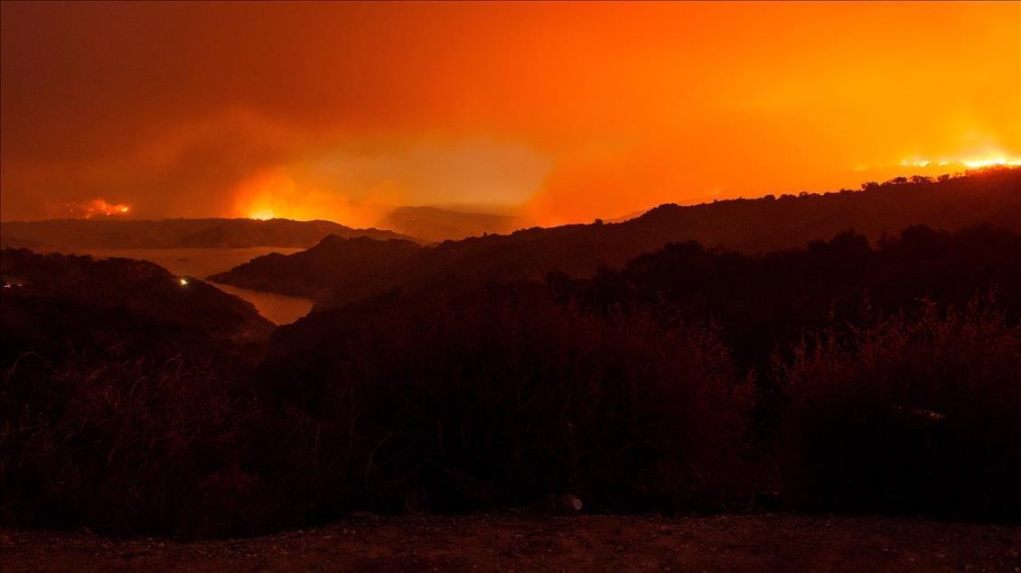 Californiadaki orman yangını kontrol edilemiyor