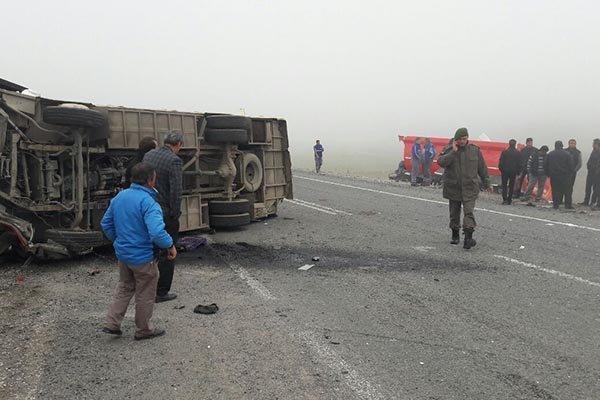 Kayseride öğrenci servisi ile TIR çarpıştı