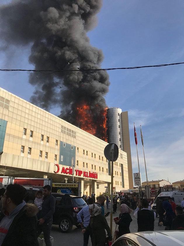 Gaziosmanpaşadaki Taksim İlkyardım Hastanesindeki yangın söndürüldü
