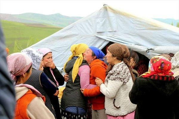 Kırgızistanda heyelan: 24 kişi göçük altında