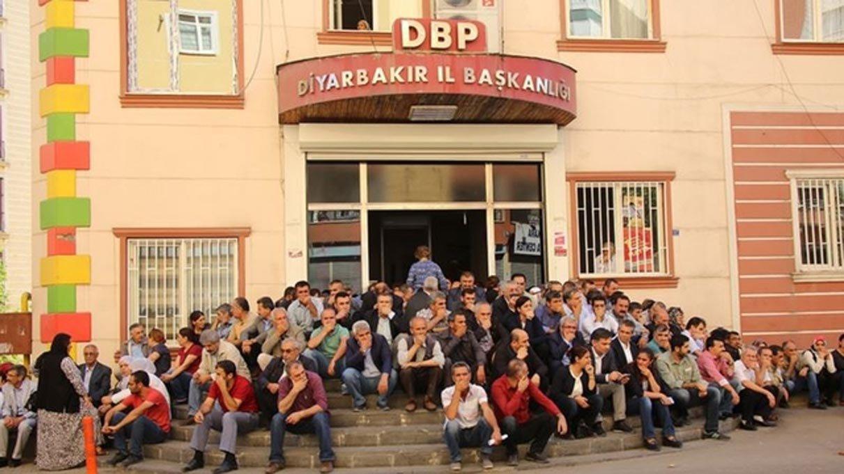 HDP’li Ziya Pir’e, kamu düzenini bozmadan merdivende oturma fezlekesi