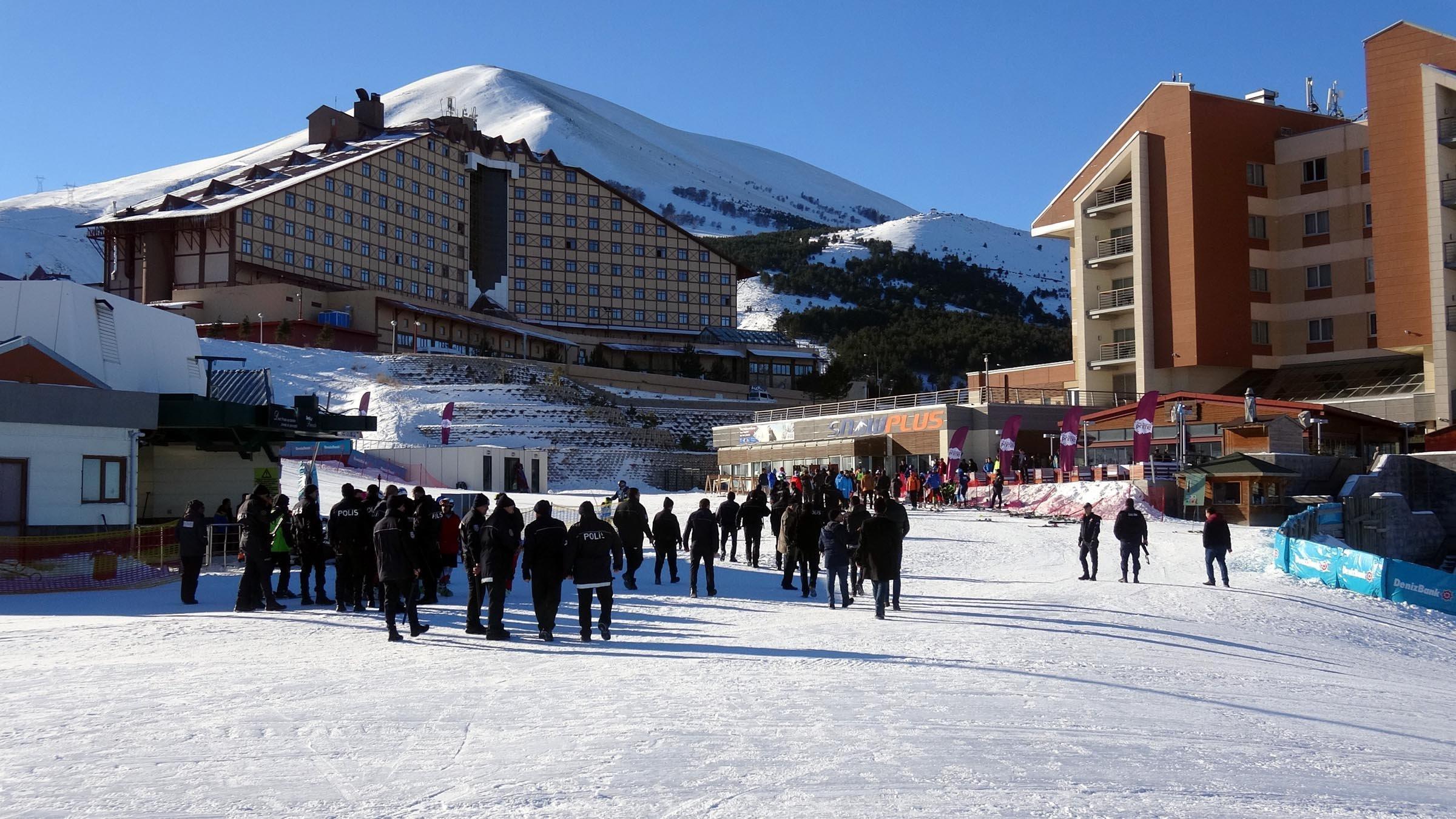 Erzurumdaki kayak seçmelerinde iki grup arasında kavga