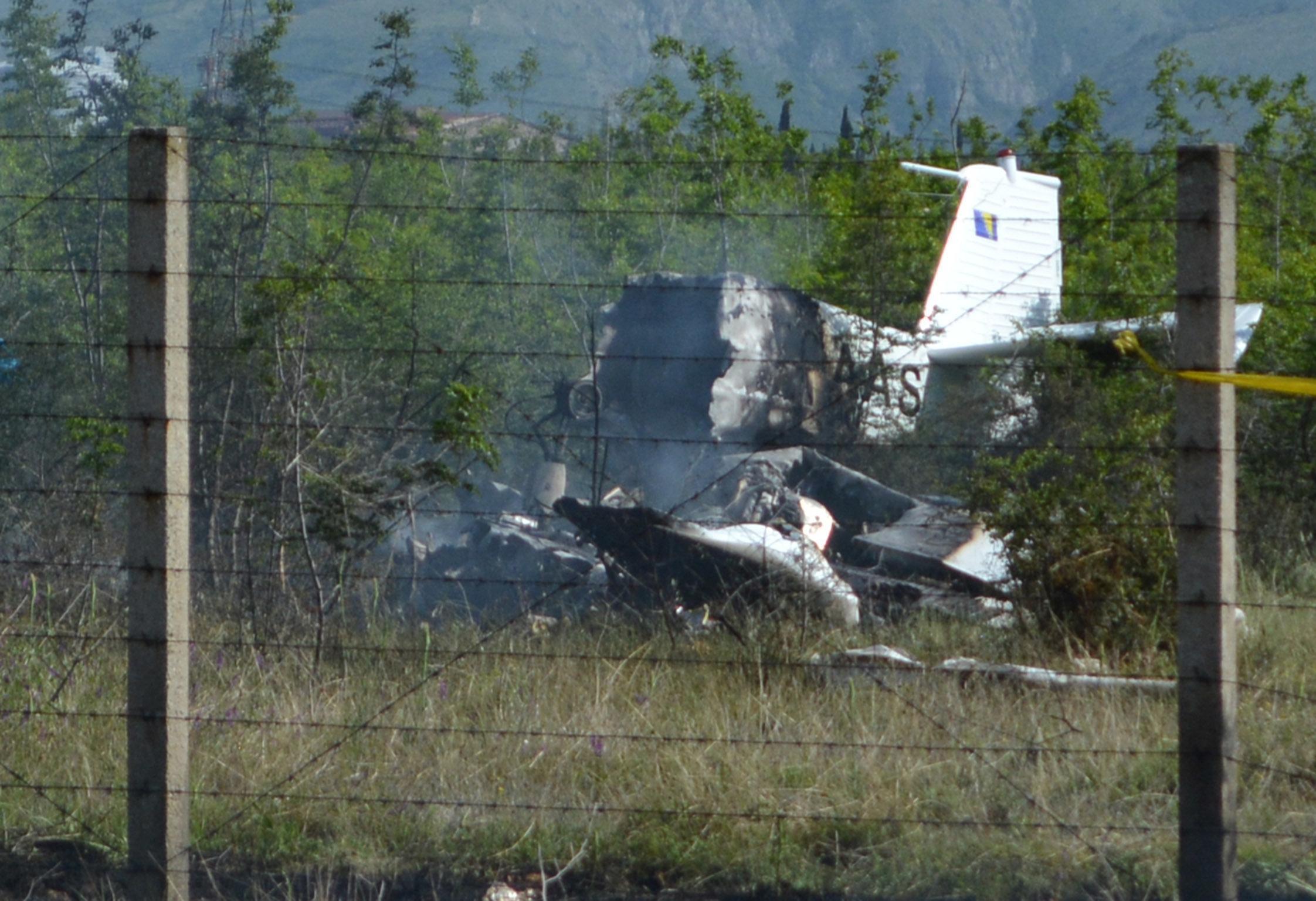 Bosna Hersek’te eğitim uçağı düştü: 4 ölü