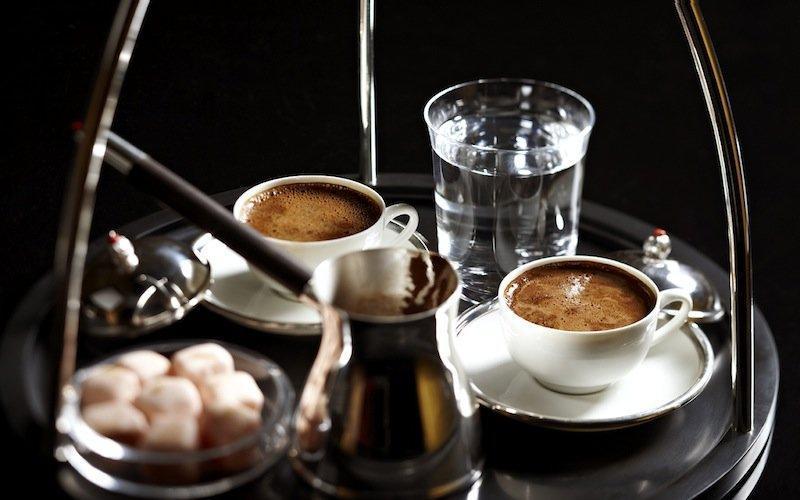 Türk kahvesi neden su ile içilmeli