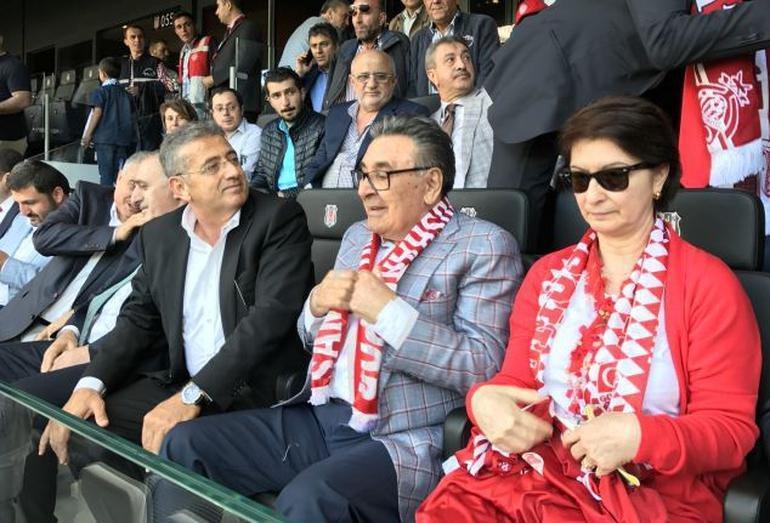 Büyükşehir Belediye Erzurumspor şampiyon olarak 1. Lige yükseldi
