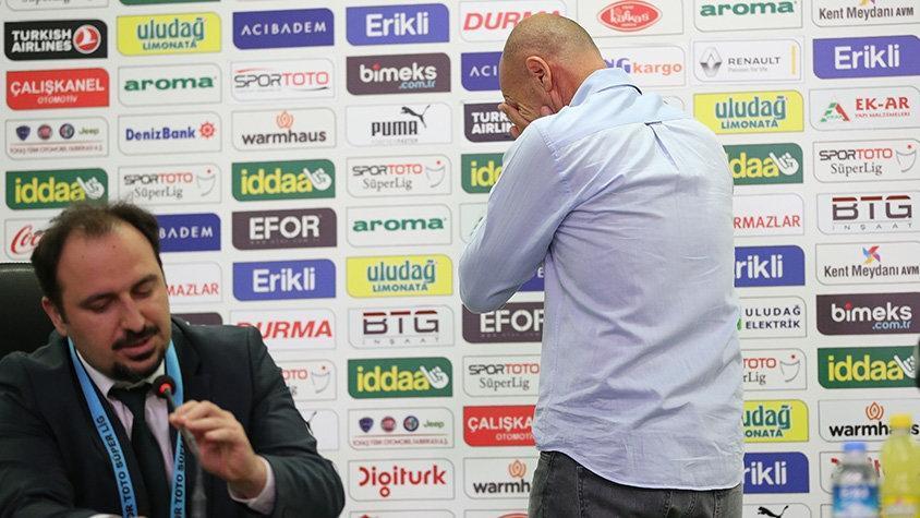 Bursaspor Teknik Direktörü Adnan Örnek istifa etti