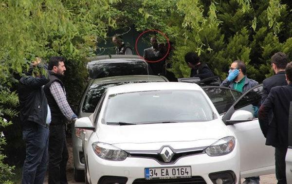 Tutuklanan Sedat Şahinin özel silahı basına servis edildi