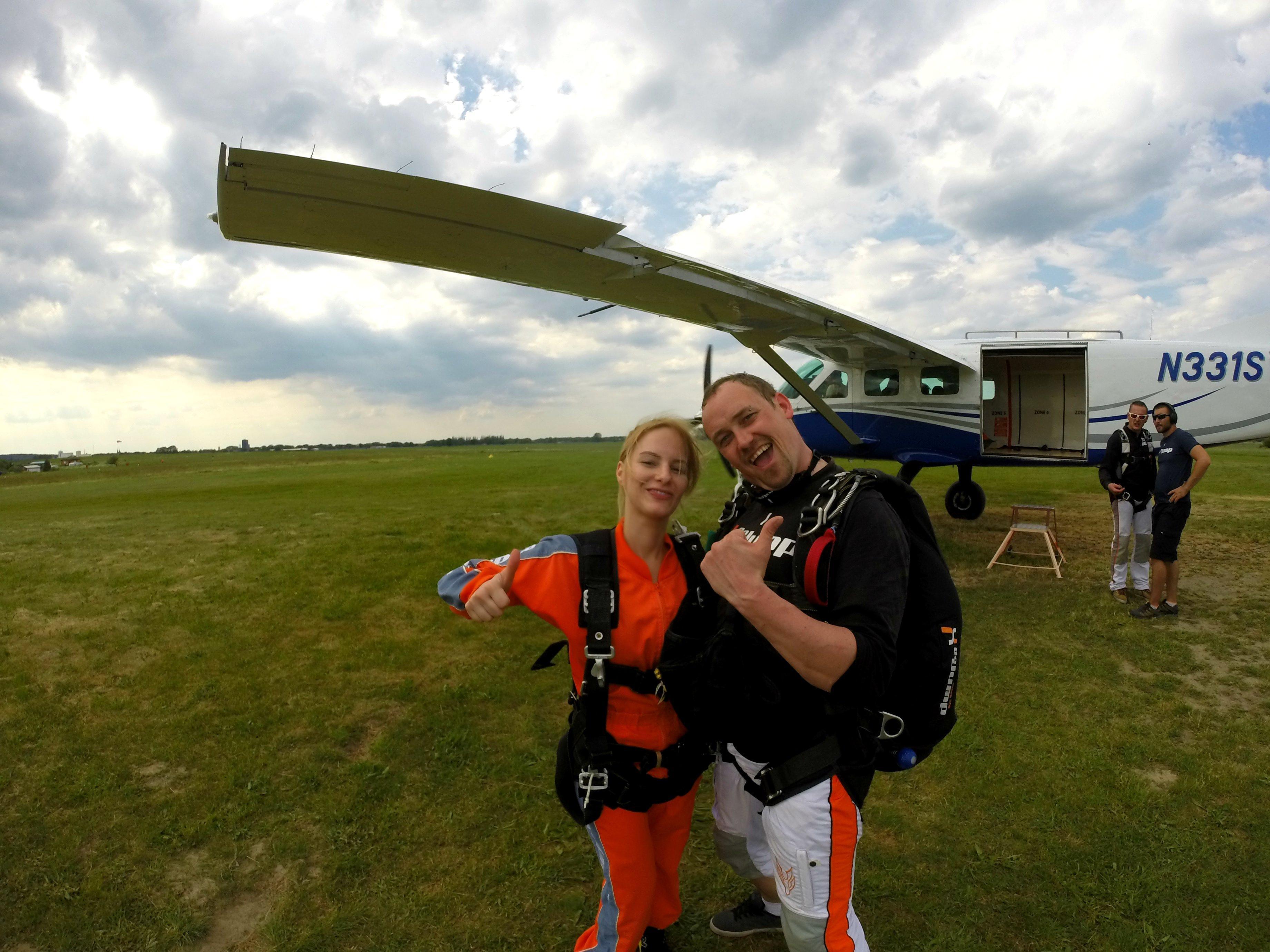 Ölümle yaşam arasında uçmak: Skydiving