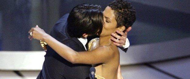 Halle Berry: Adrian Brody ile öpüşmek planlı değildi