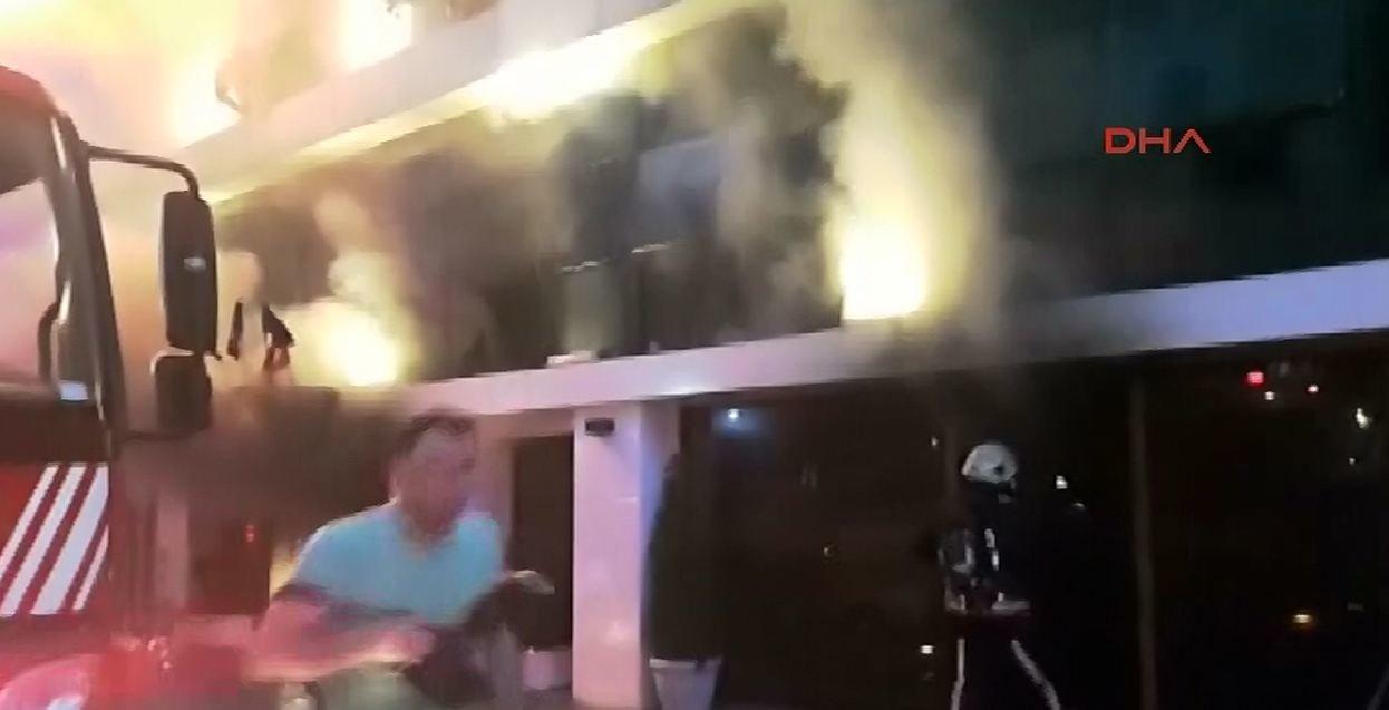 İstanbulda otelde yangın: 3 ölü