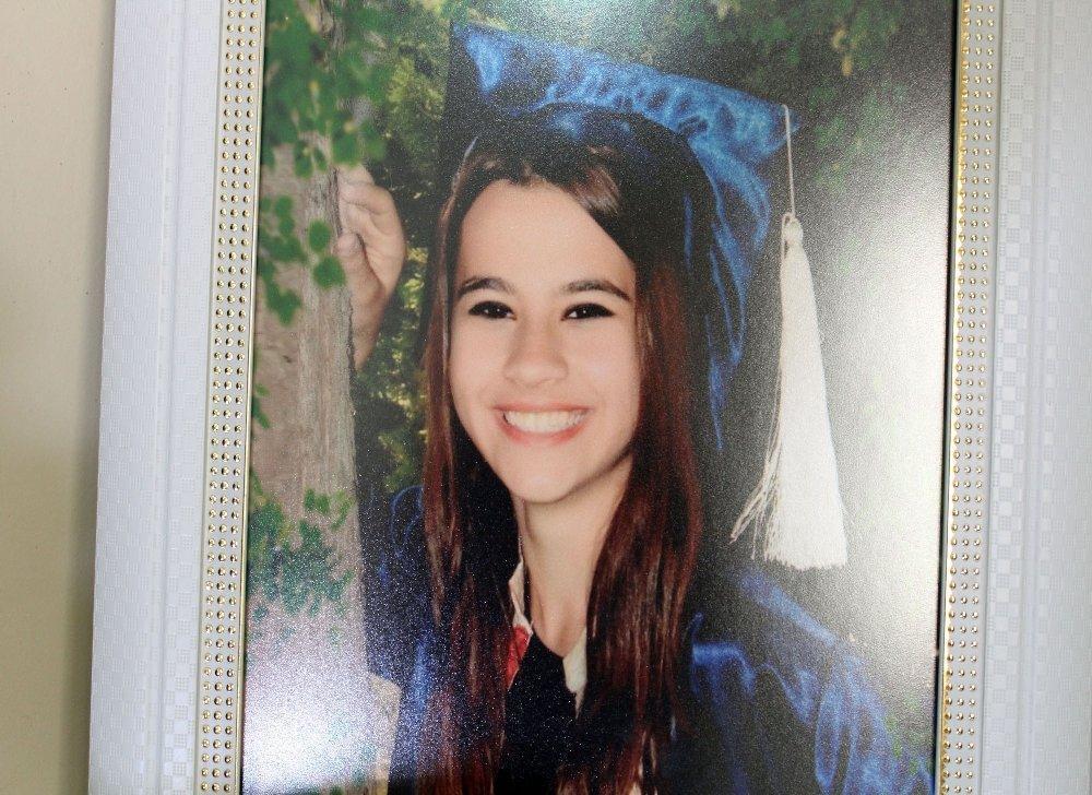 İzmirde 6. kez evden kaçan genç kız 12 gündür kayıp