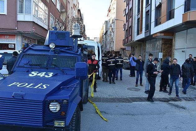 İstanbul Bahçelievlerde durdurulan şüpheli araçta bomba bulundu