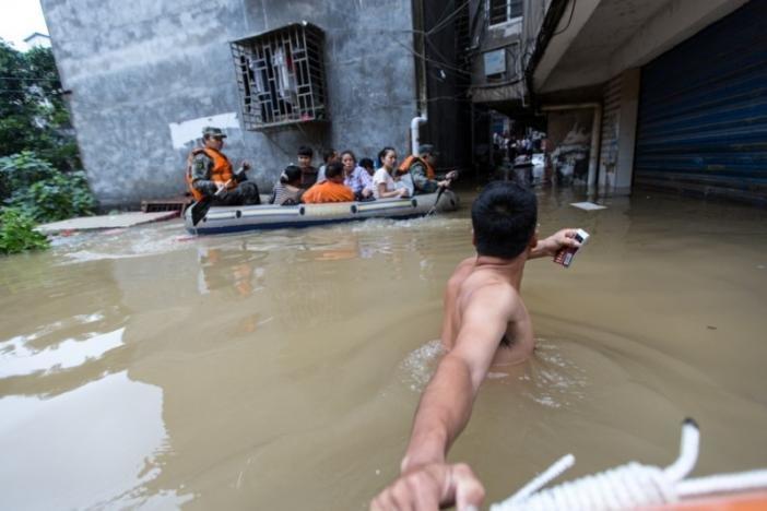 Çinde aşırı yağışlarda 8 kişi öldü Kayıplar var