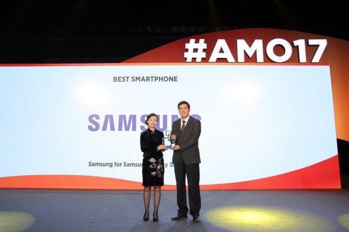 Samsung S8 ve S8+ en iyi telefon ödülüne layık görüldü
