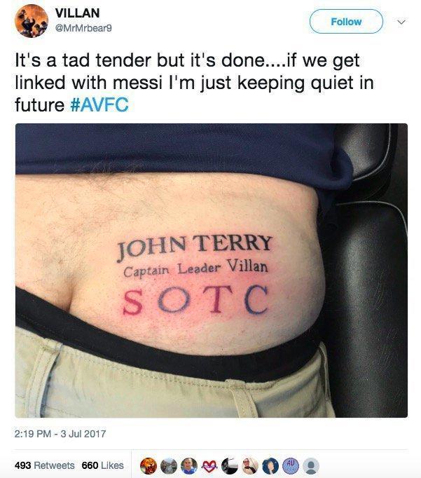 John Terrynin adını kalçasına yazdırdı